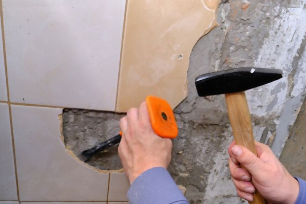 how to remove tiles from wall
